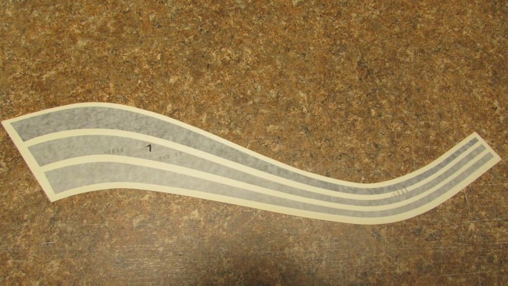 1980-81 Z/28 Camaro 3 Color Silver Right Fender Flare Stripe