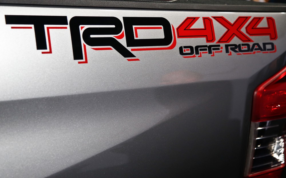 TRD 4×4 OFF ROAD DECALS Toyota Tacoma Tundra Vinyl Sticker