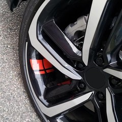 High-Quality Reflective Hash Stripe Wheel Decals for 18-21” Cars – 6 Pcs Red
