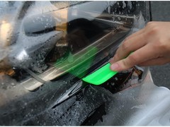 Versatile Green Squeegee – 5.51″ for Vinyl Film Installation & Cleaning