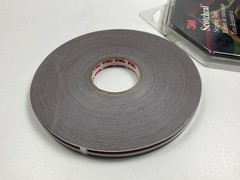 3M 74601 Pinstripe Striping Tape, 5/16″ X 150 Feet, Silver/ Burgundy Stripe Tape