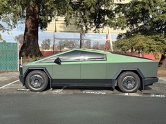Matte Ghost Metallic Dark Green Color PPF