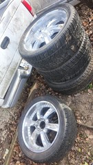 6 Lugg 22in Rimmz 4 Brand New Tires Needs Some Cleaning And A Nice Car To Ride