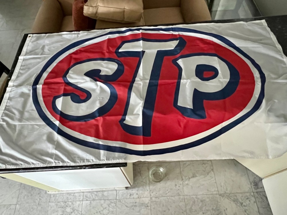Flag with STP Logo – Nylon