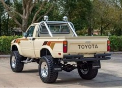 VINTAGE STYLE RETRO VINYL GRAPHICS STICKER SET TOYOTA PICKUP RED-ORANGE-YELLOW