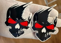 Skull Angry Red Eye Agressive Car Emblem Glossy Black/White Side Fender