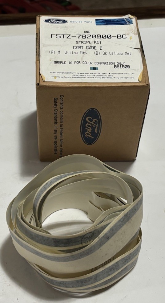 Ford Stripe Kit F5TZ-7820000-BC, 1995-96 Ford Explorer