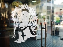 Decal Car Window, Holy face of Jesús. Glass/Window/Plastic/Ceramic/Metal USE.