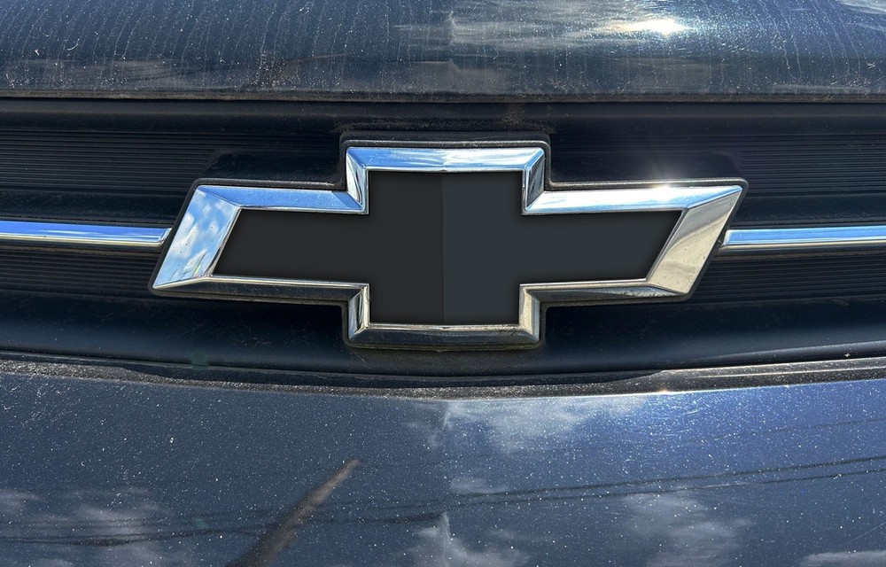 Chevy Trax Blackout Grille Gate Bowtie Emblem Overlay Decals 2015-2026 Set of 2