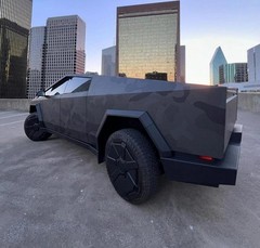 Cybertruck DIY PPF Paint Protection Film Wrap Color Change Matte Dark Gray Camo
