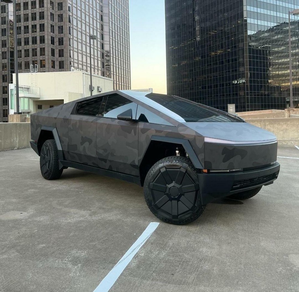 Cybertruck DIY PPF Paint Protection Film Wrap Color Change Matte Dark Gray Camo
