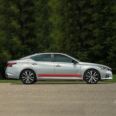 Twin stripes Decal for Nissan Altima S SV SL SR Midnight Platinum Edition design
