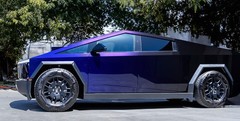 Cybertruck PreCut PPF Paint Protection Film Wrap Color Change Aurora Chameleon
