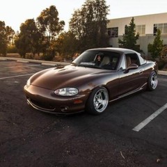 Avery Dennison SW900 Supreme Gloss Brown Metallic Vinyl Car Wrap Film | 929-M